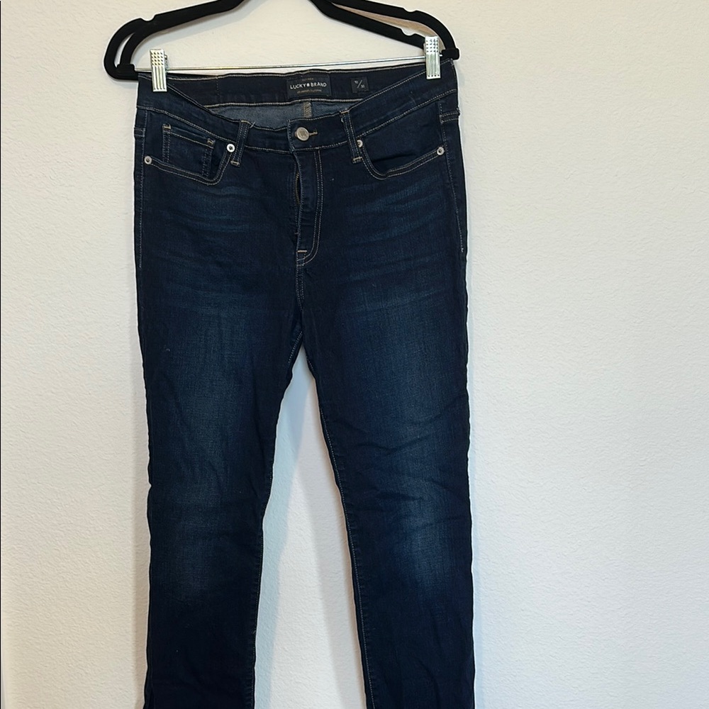 Women's Lucky Brand Dark Blue Jeans with some stretch